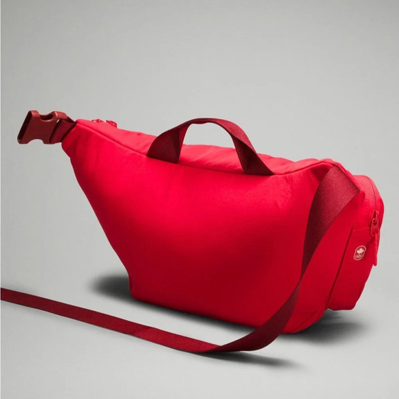 🆕🇨🇦 Lululemon Team Canada Olympic Utility Crossbody Bag 6.5L - Spicy Red - Picture 2 of 11